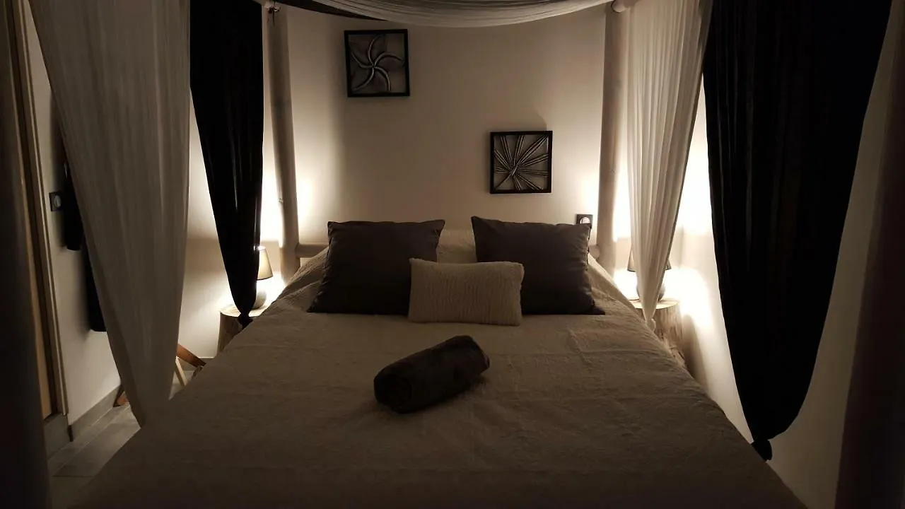 Couette-café Bed and Breakfast Au Charme de Pépiole à Six-Fours-les-Plages
