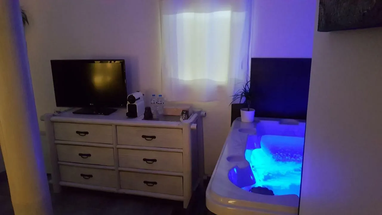 Au Charme De Pepiole Bed & Breakfast Six-Fours-les-Plages